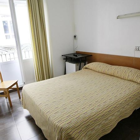 Hostal San Fernando Alicante Dış mekan fotoğraf
