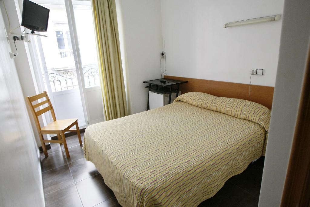 Hostal San Fernando Alicante Dış mekan fotoğraf