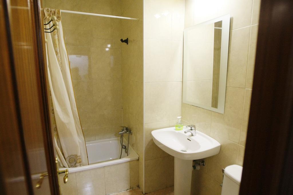 Hostal San Fernando Alicante Dış mekan fotoğraf